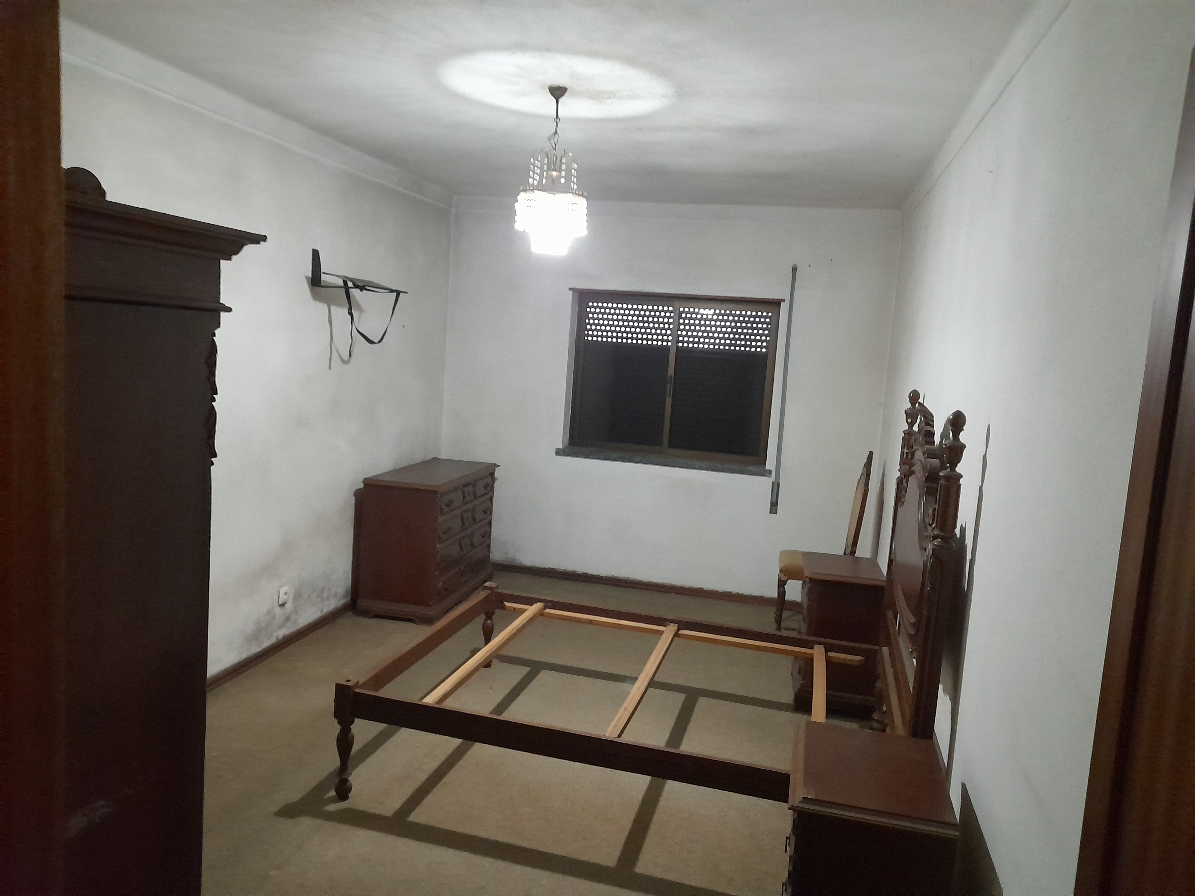 Moradia T4 com espaço comercial - foto 10