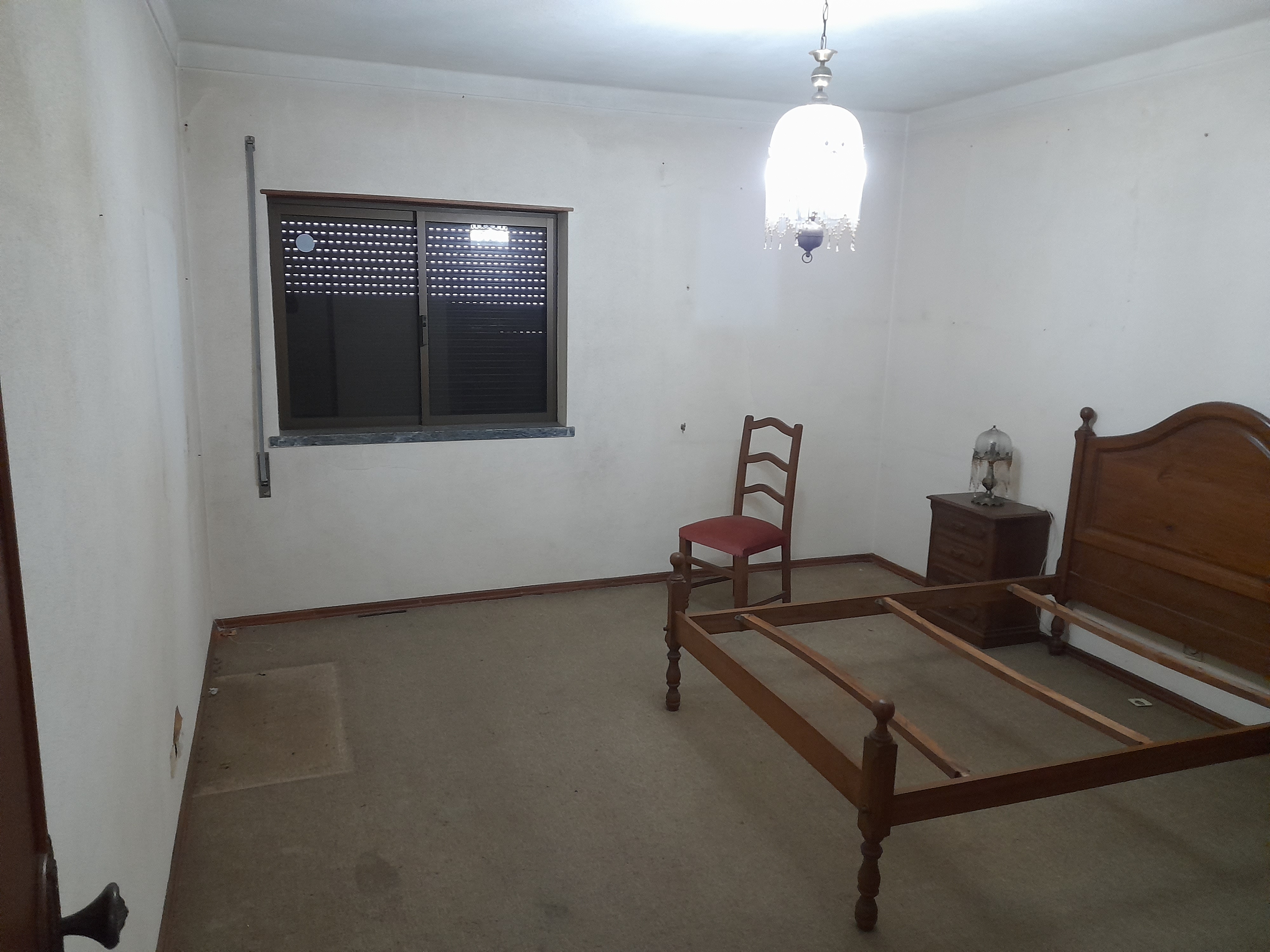 Moradia T4 com espaço comercial - foto 11